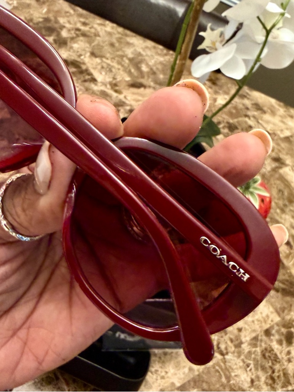 ⭐️⭐️Coach HC8358F (Burgundy Glitter Sig C) Sunglasses Full Inclusion - Picture 6 of 15